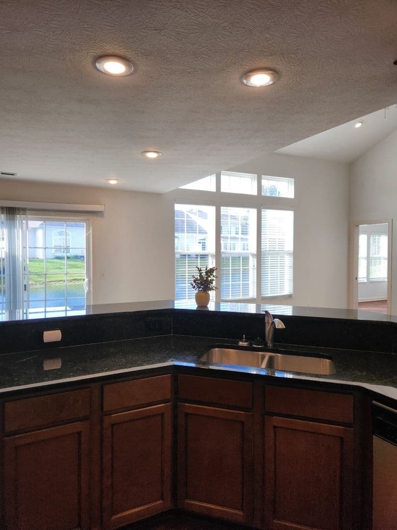 Columbus Condo: 5087 Dinard Way
