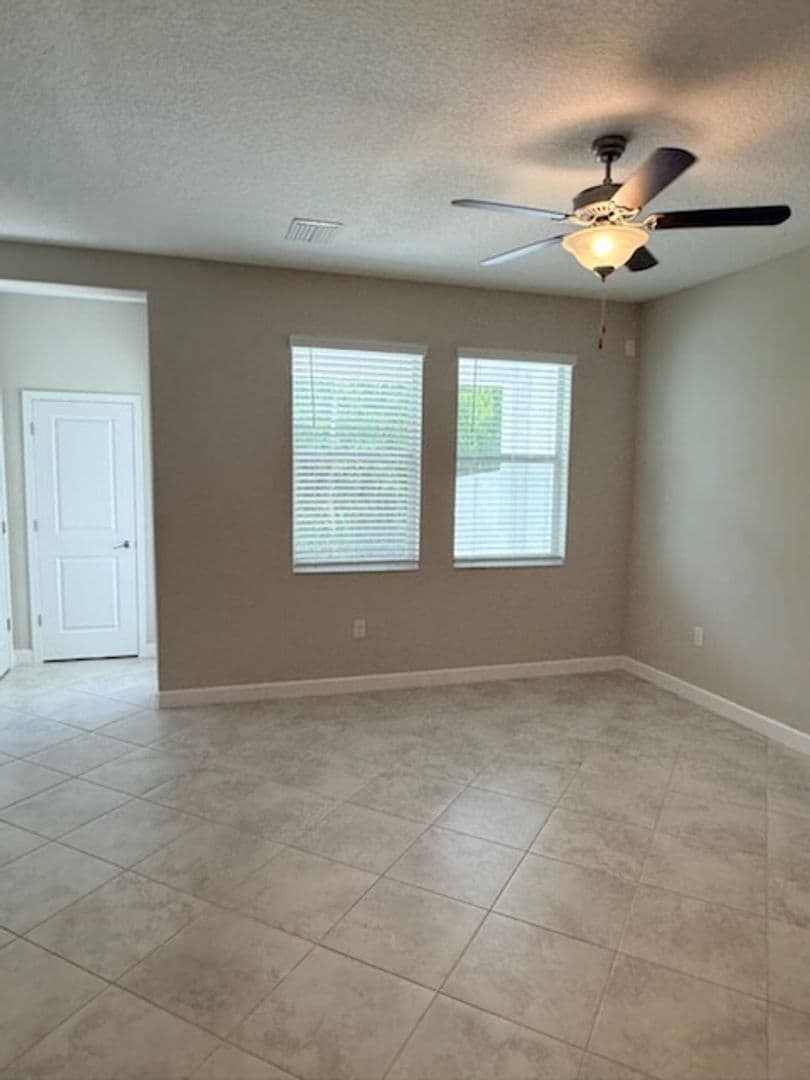 Lutz Townhome: 18873 Noble Caspian Dr