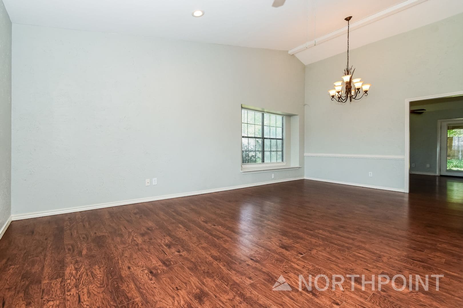 Rowlett House: 6113 Denver St