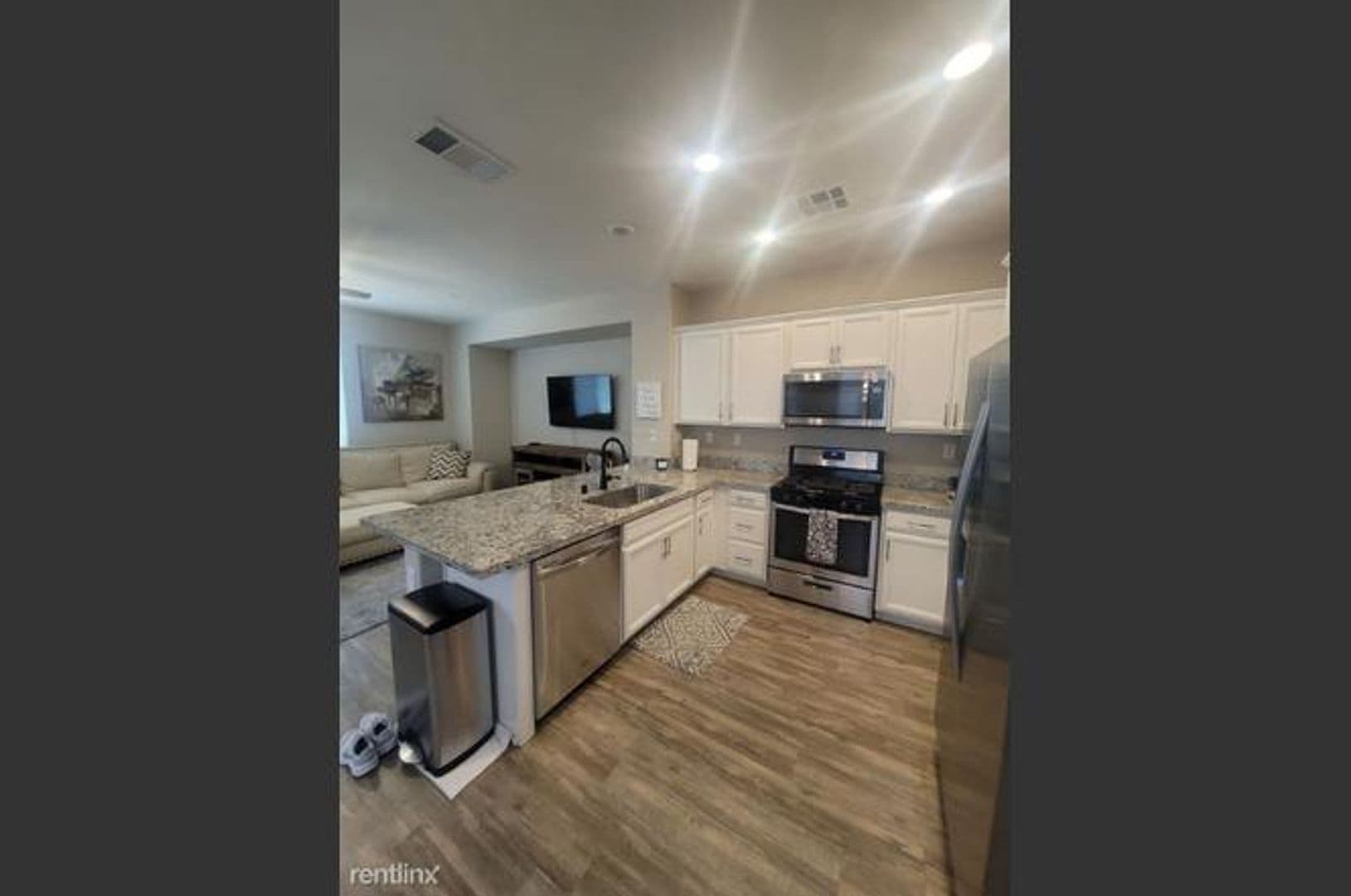 Fair Oaks House: 6404 Brando Loop