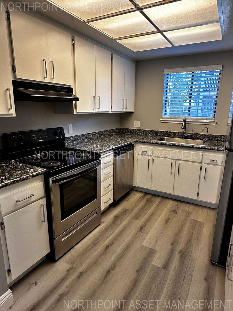 Sacramento Condo: 1578 Newborough Dr