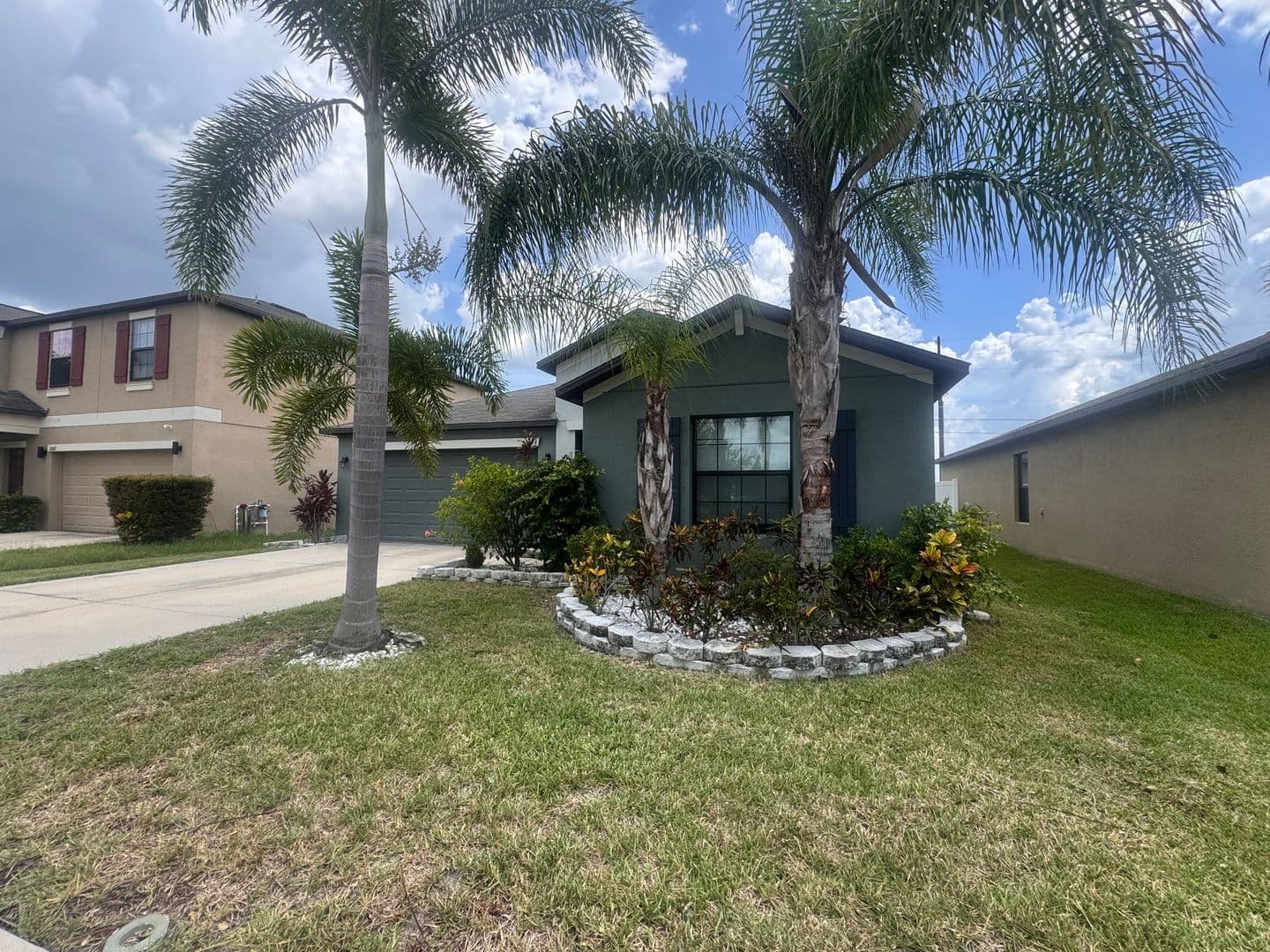 Wimauma House: 10164 Carloway Hills Dr