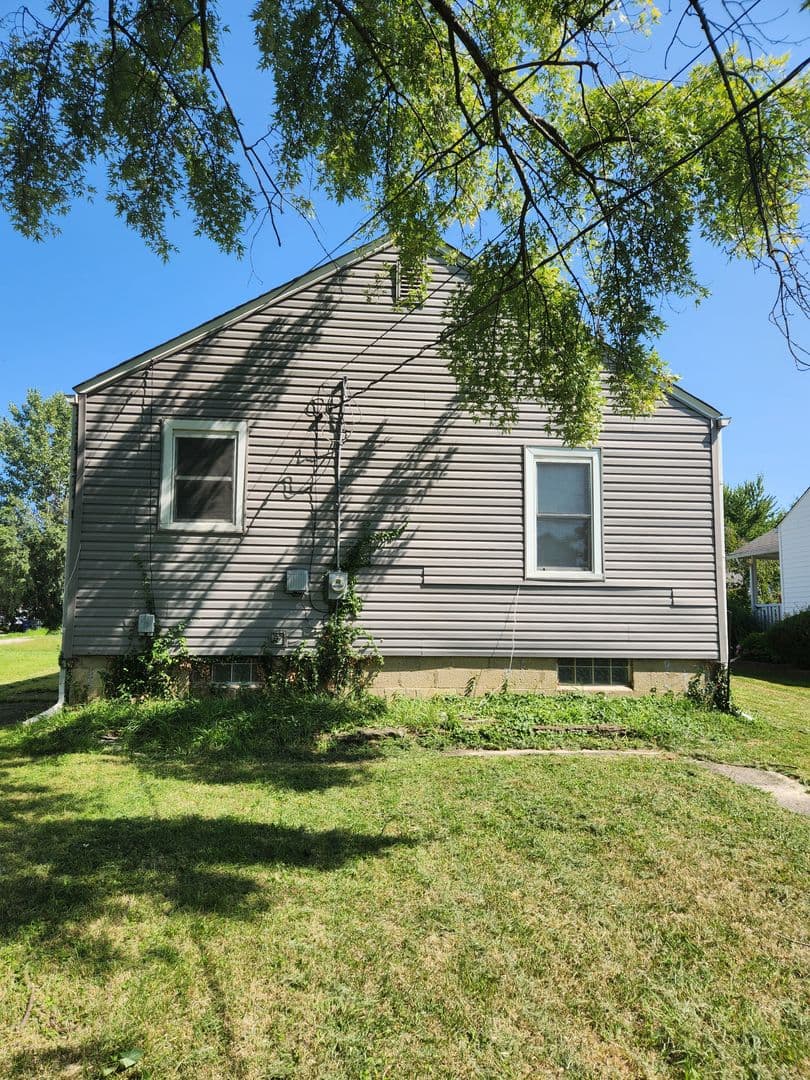 Columbus House: 3091 E 13th Ave