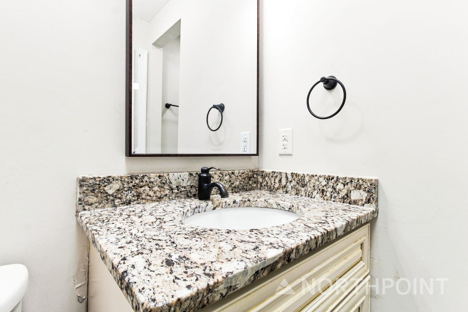 Lexington House: 236 Pleasant View Dr