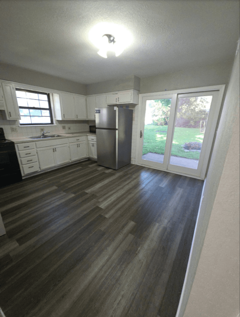 Louisburg Apartment: 305 S Mulberry St