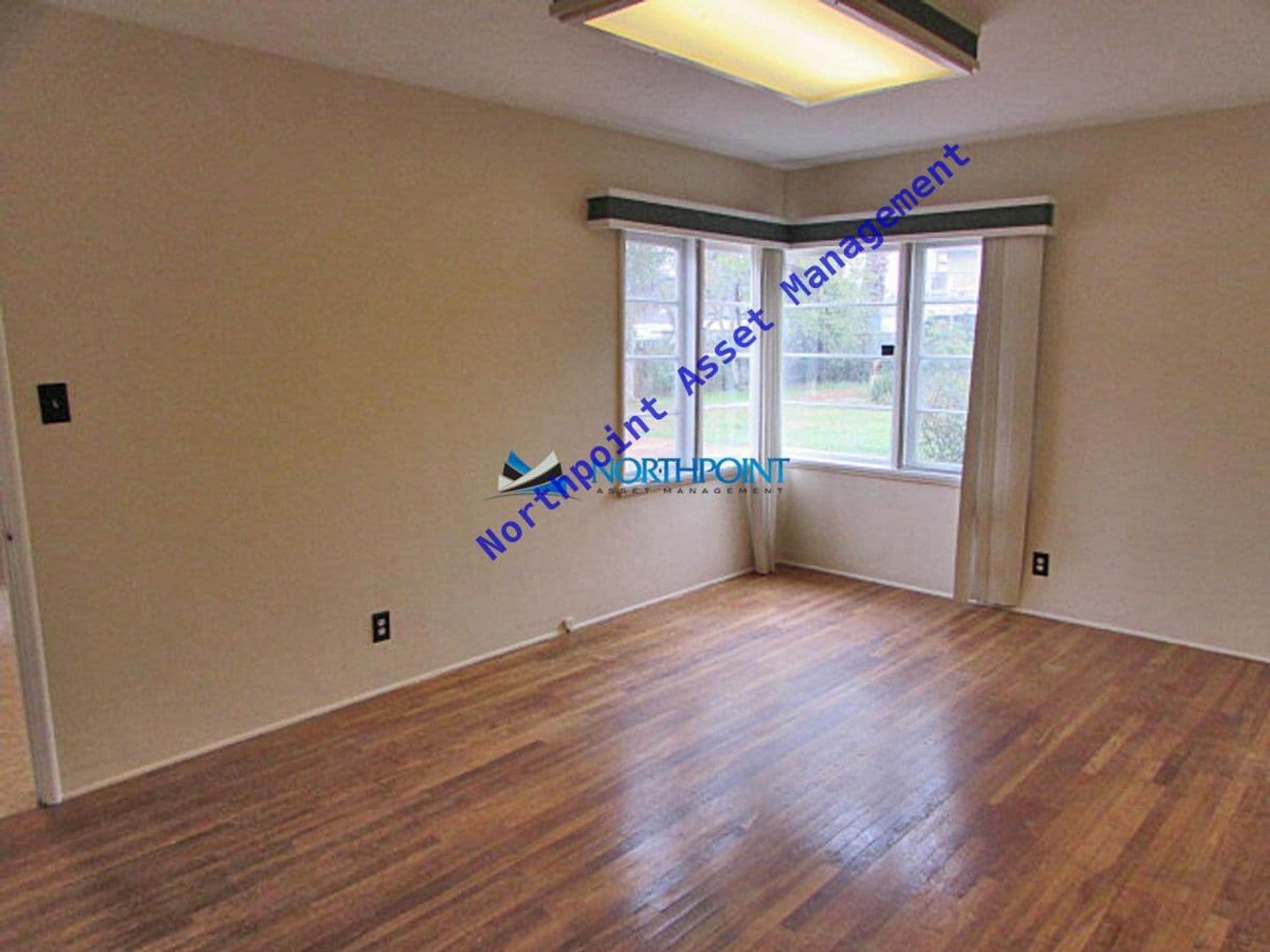 Riverside House: 6646 Palm Ave