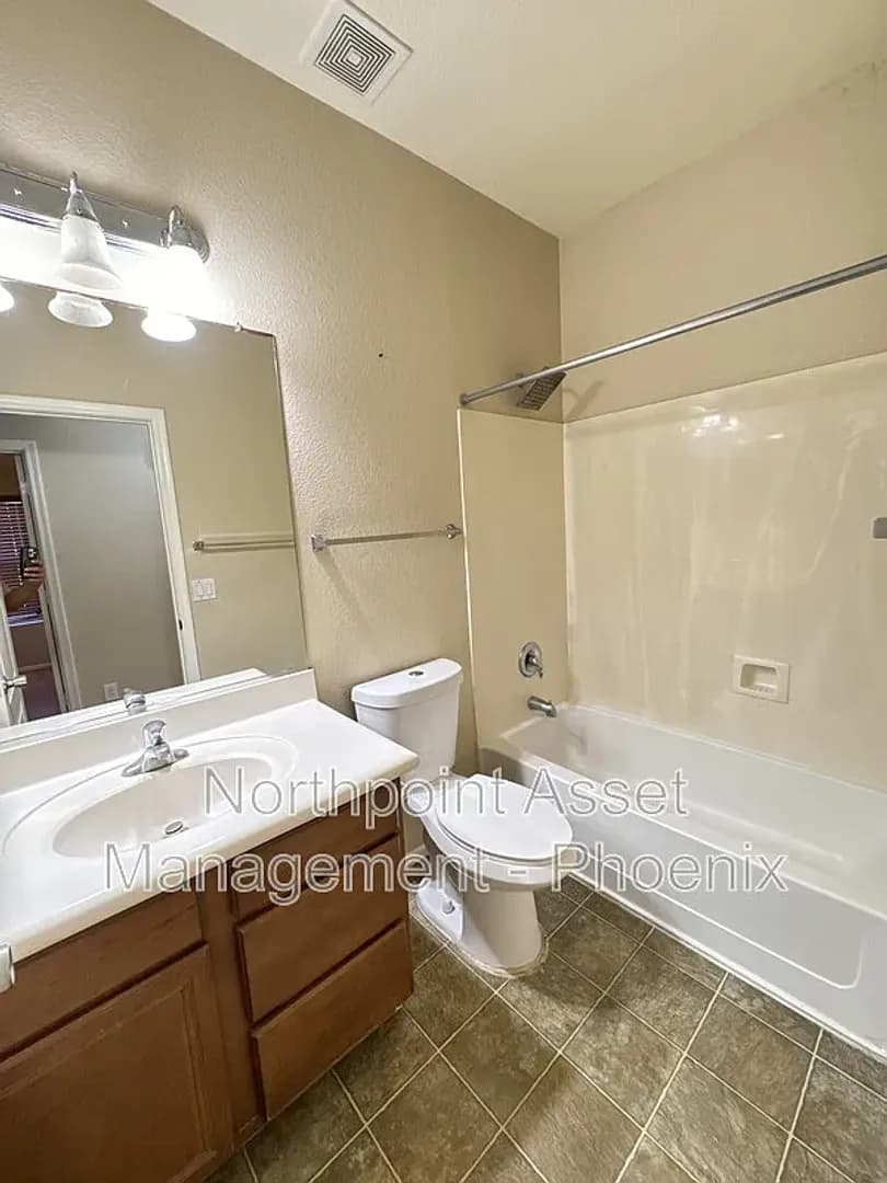 Goodyear House: 1215 N 158th Dr