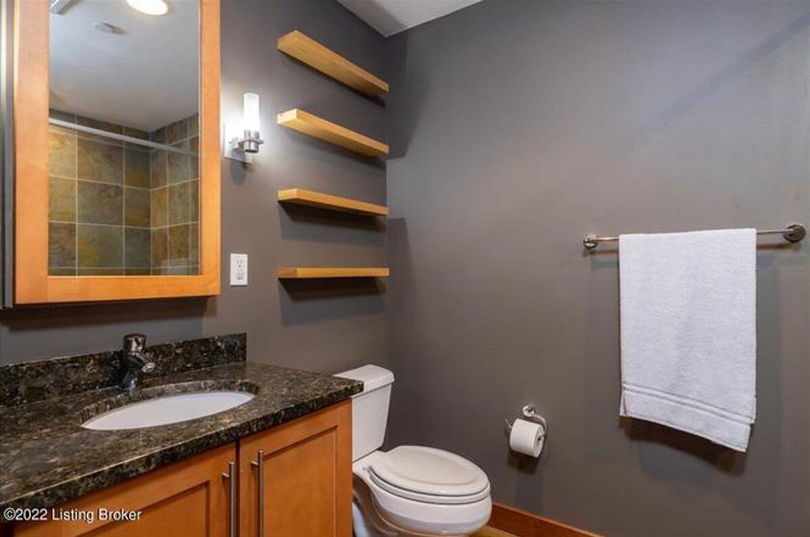 Louisville House: 309 E Market St Unit 313
