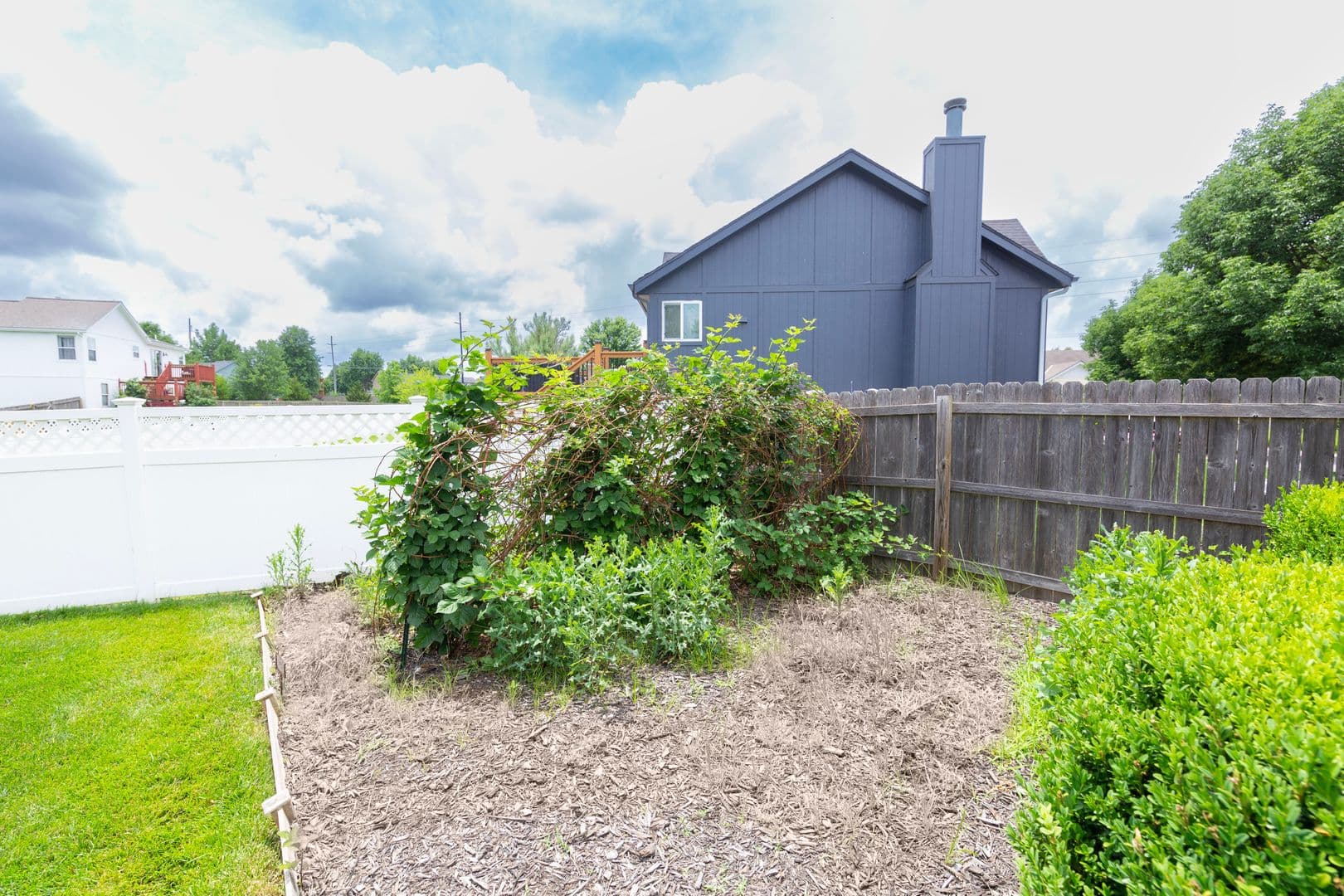 Olathe House: 16131 S Matt Ct