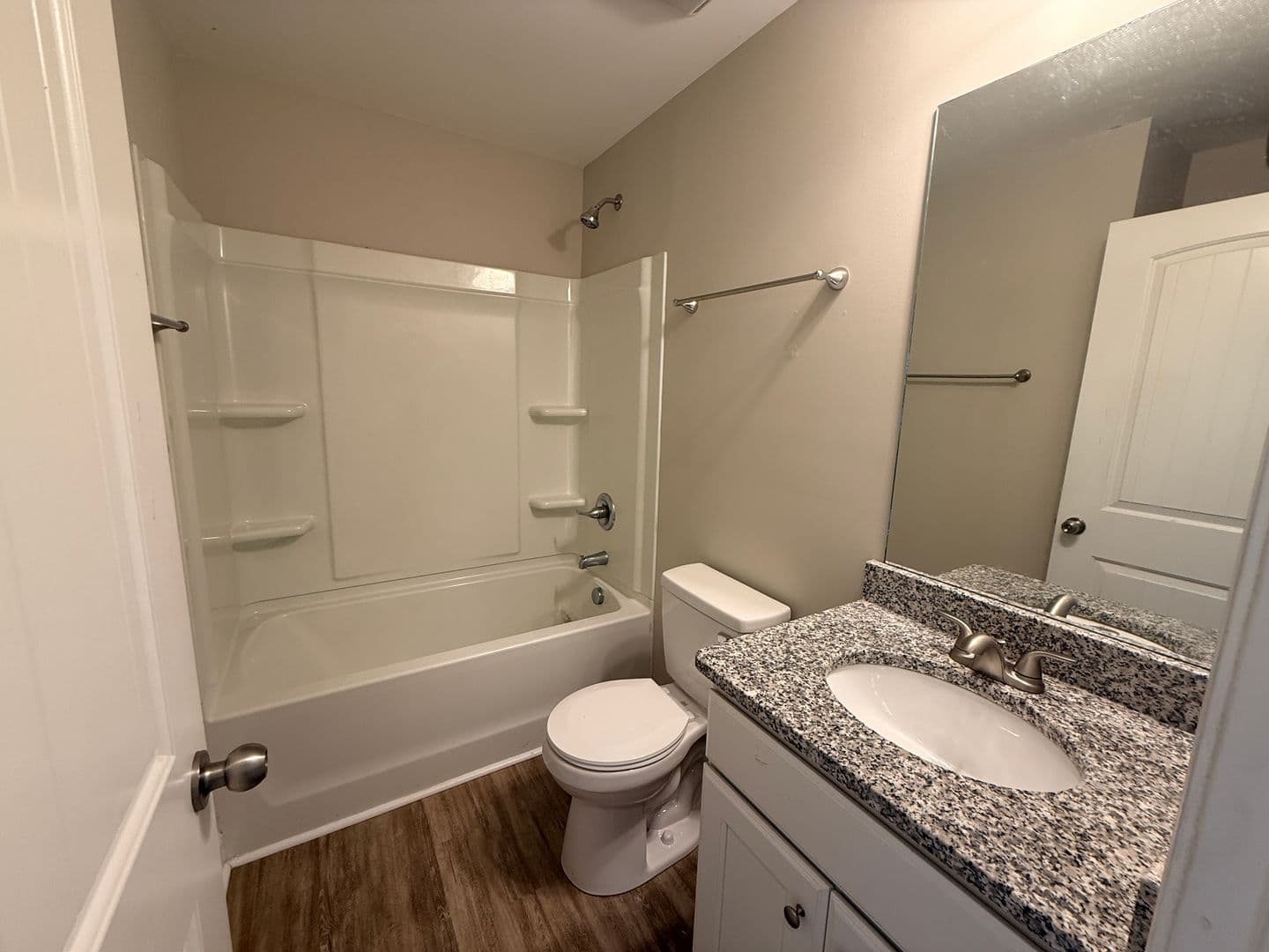 Salisbury Apartment: 1207 Davis St