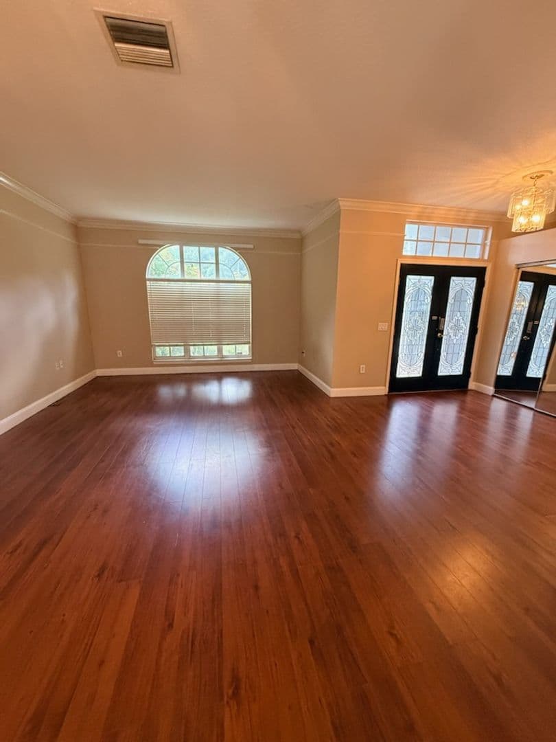Palm Harbor House: 4351 Ellinwood Blvd