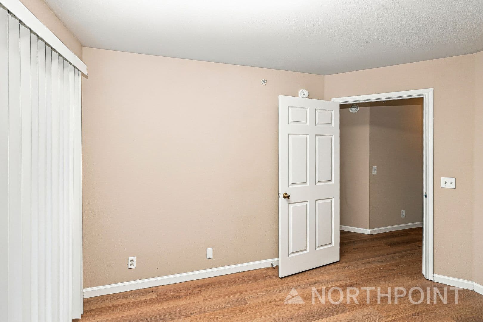 Leander Apartment: 413 Lion Dr