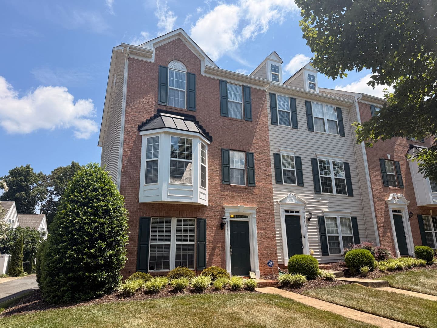 Charlotte Townhome: 15641 Castle Watch Ave