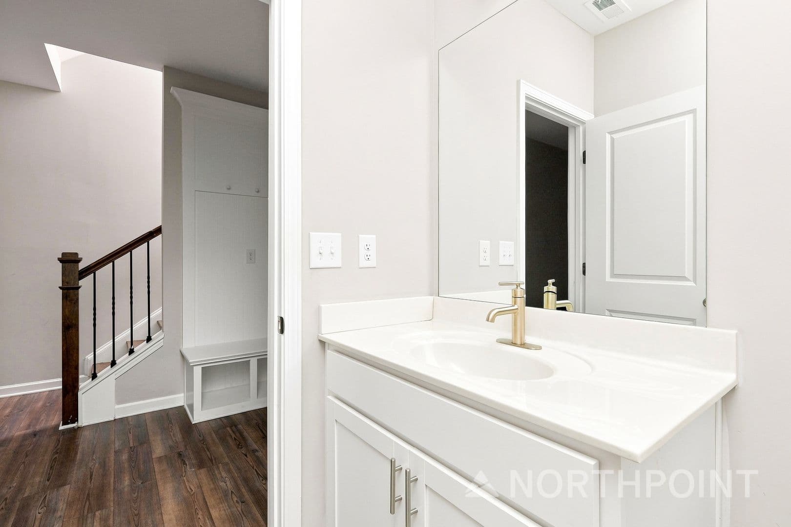 Scottdale Apartment: 3253 Herald Drive