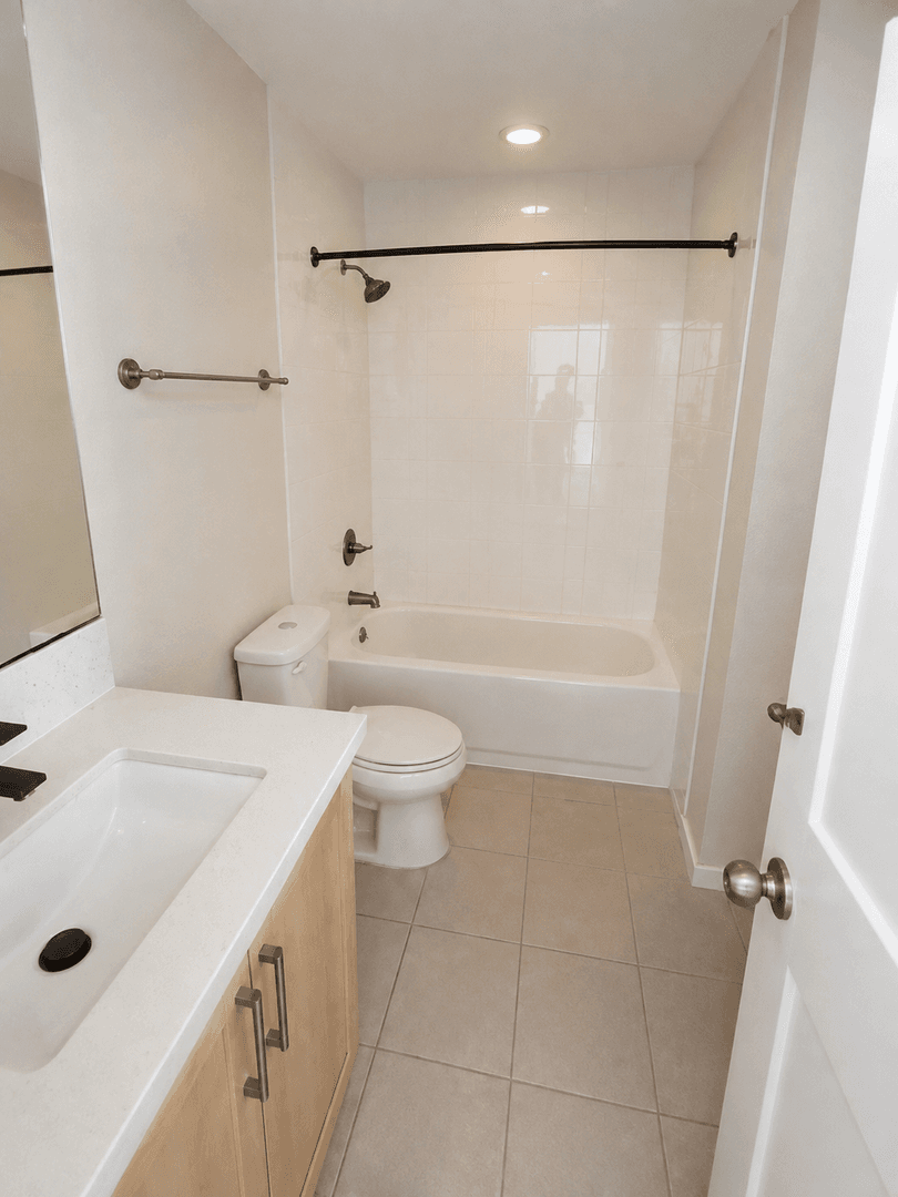 Austin Apartment: 2201 W William Cannon Dr