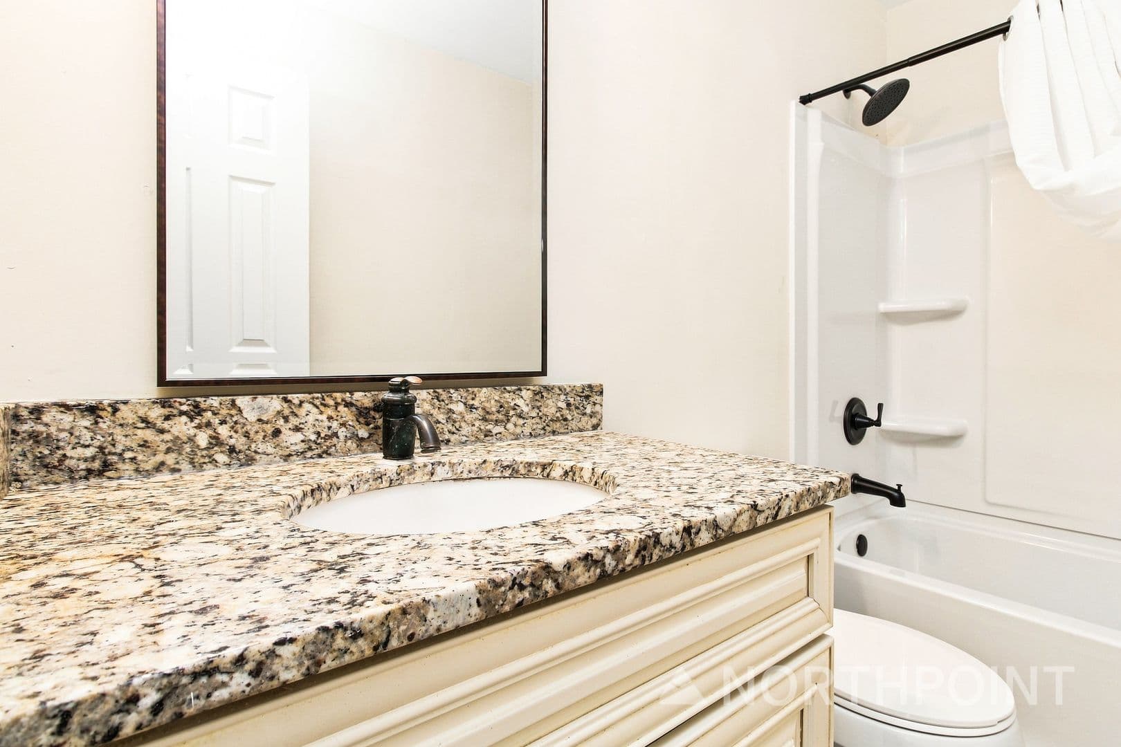 Lexington House: 236 Pleasant View Dr