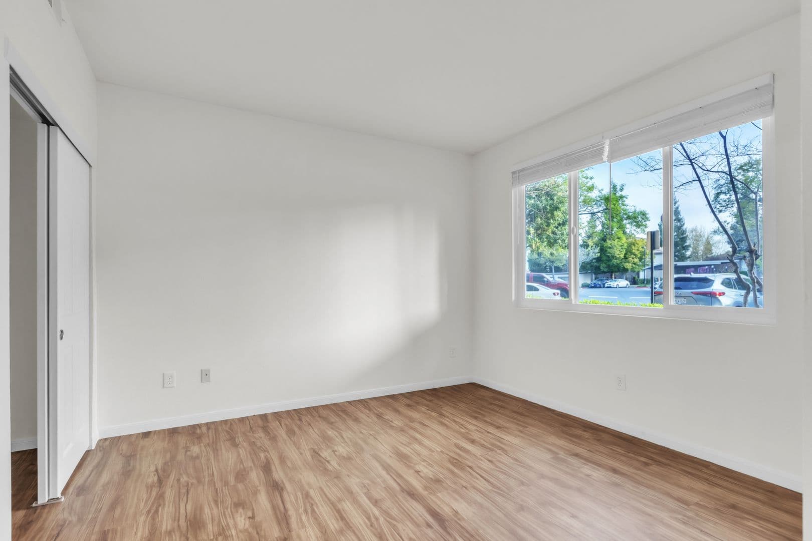Roseville Apartment: 701 Gibson Dr