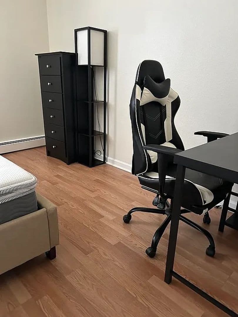 Boulder House: 850 W Moorhead Cir Apt 1D