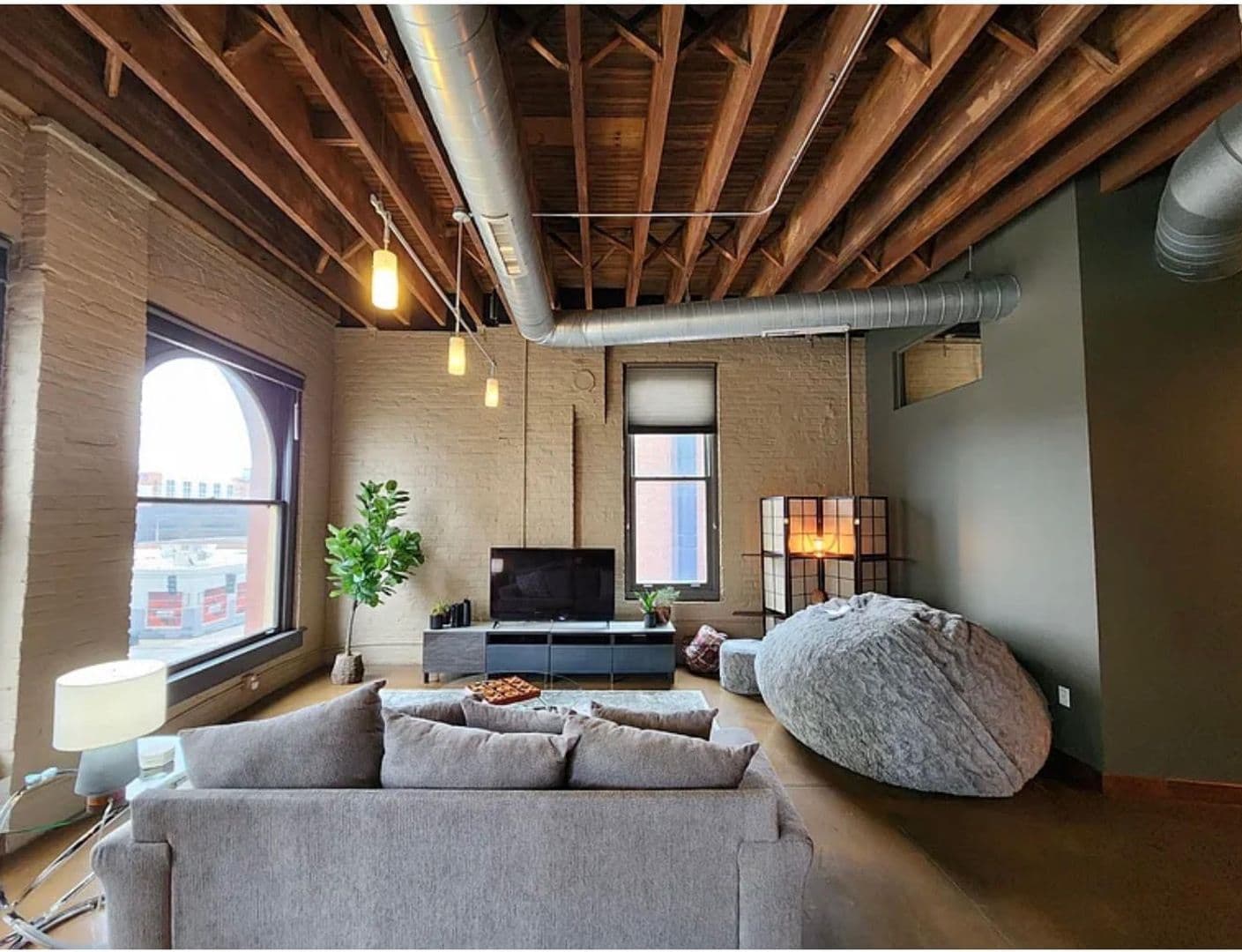 Louisville House: 309 E Market St Unit 313
