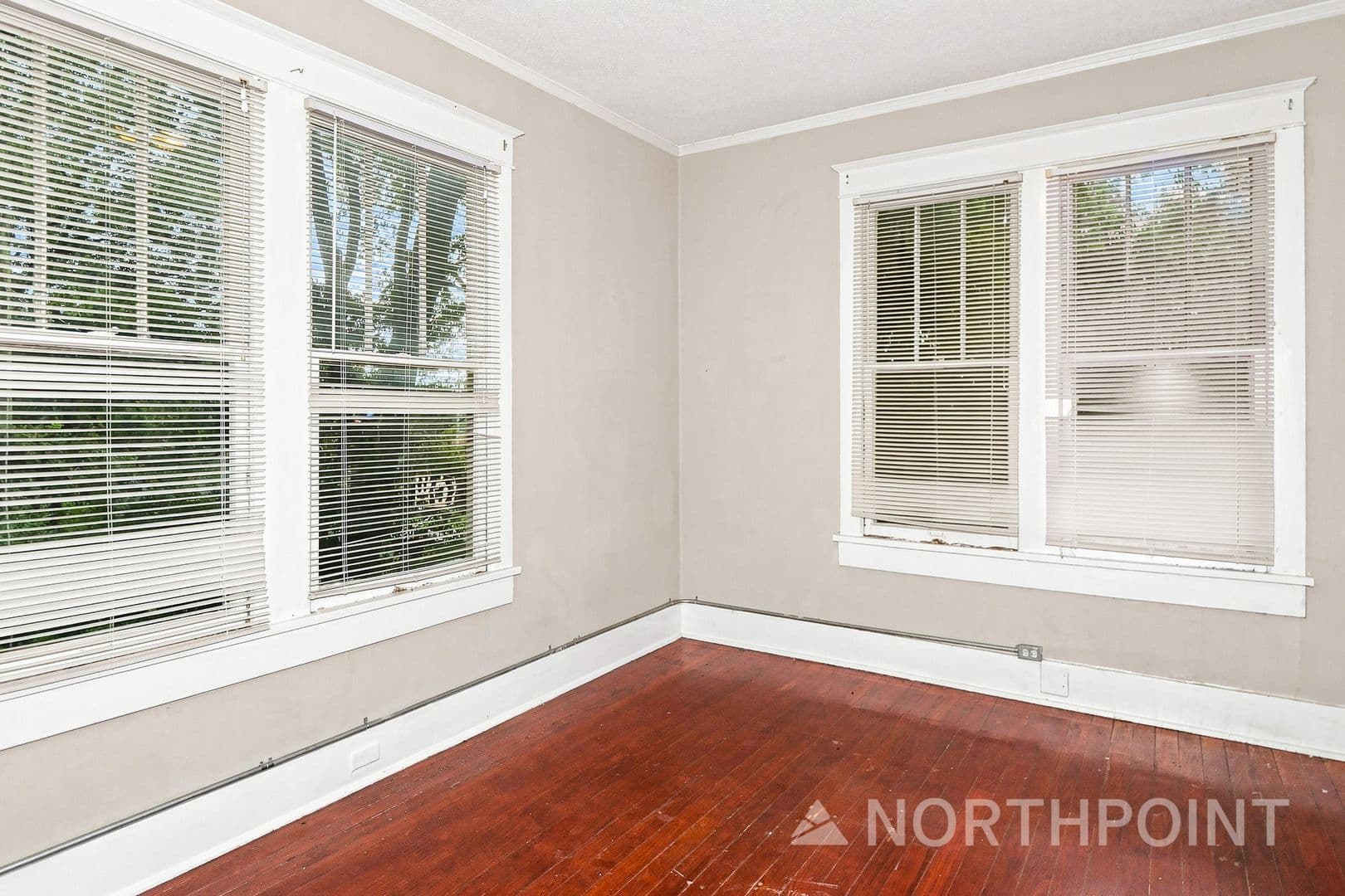 Memphis House: 1931 Manila Ave