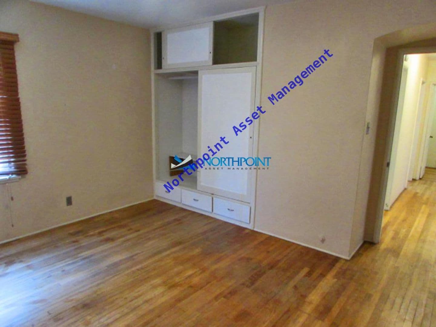 Riverside House: 6646 Palm Ave