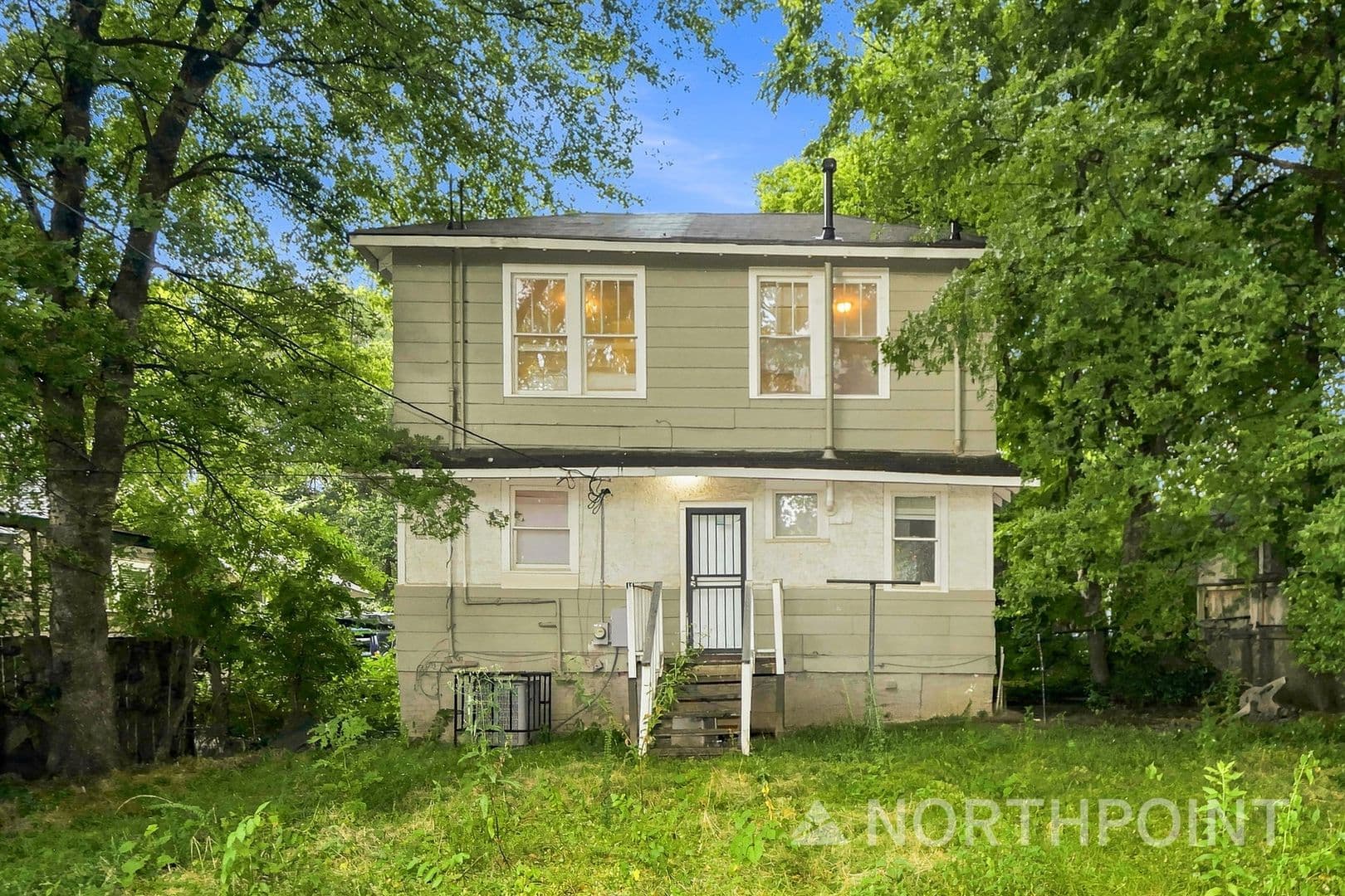 Memphis House: 1931 Manila Ave