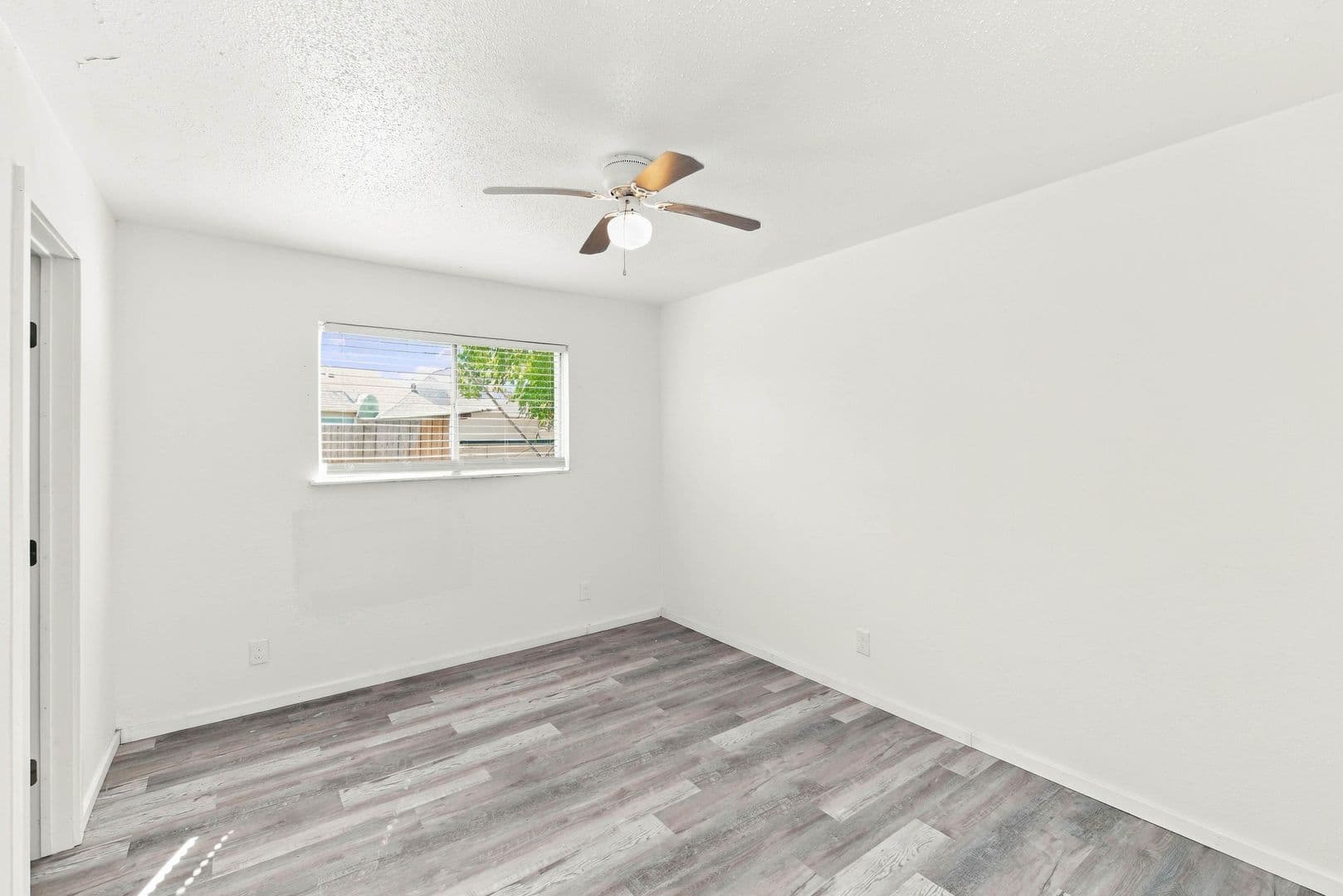 Austin Apartment: 8807 Redfield Ln