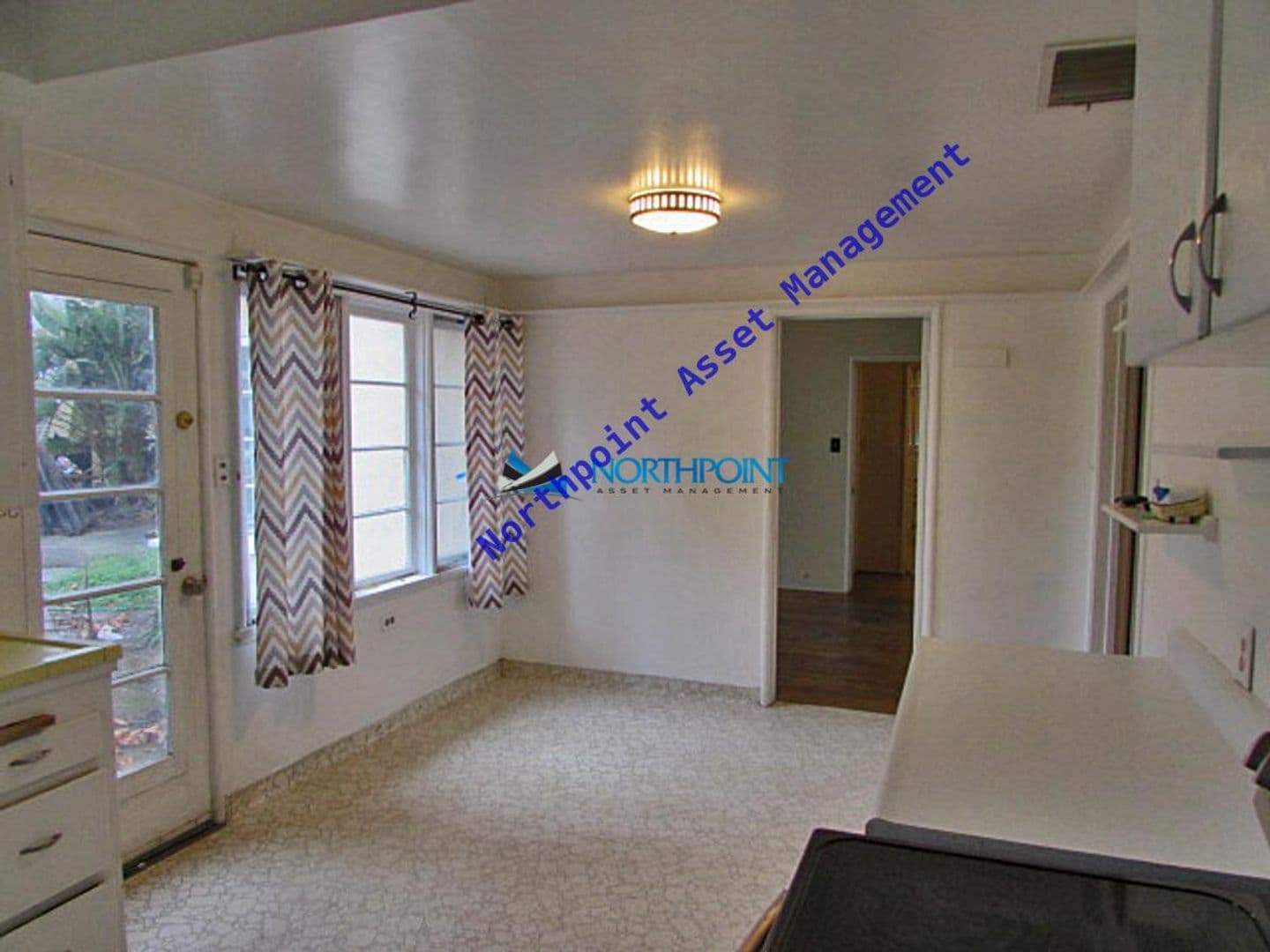 Riverside House: 6646 Palm Ave