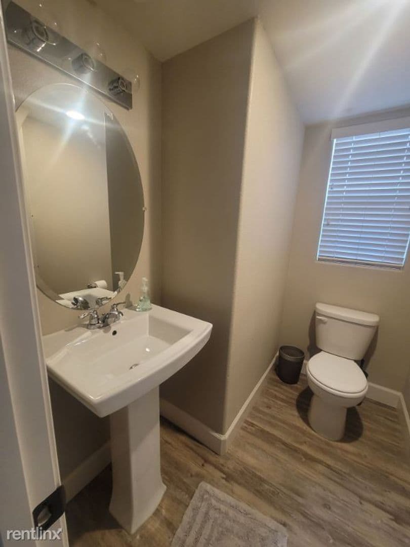 Fair Oaks House: 6404 Brando Loop