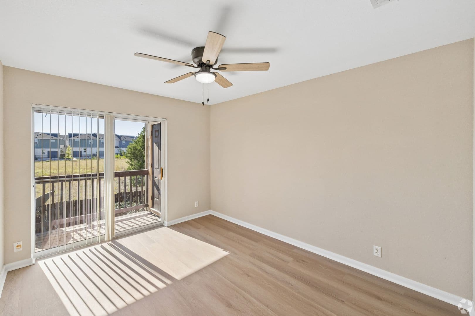 Leander Apartment: 413 Lion Dr