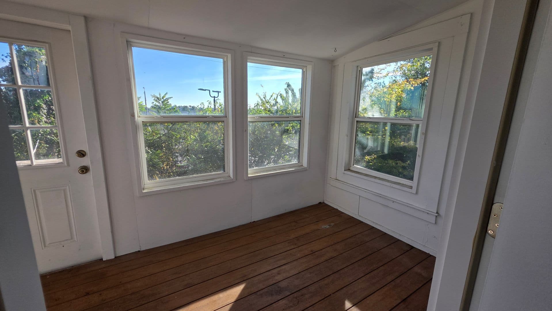Kansas City Apartment: 37 E 32nd St 2nd Fl