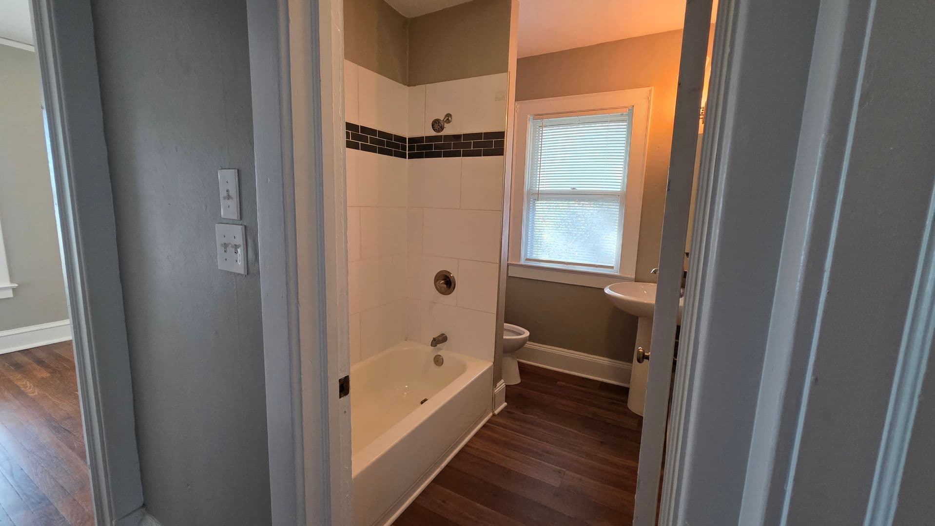 Kansas City Apartment: 37 E 32nd St 2nd Fl