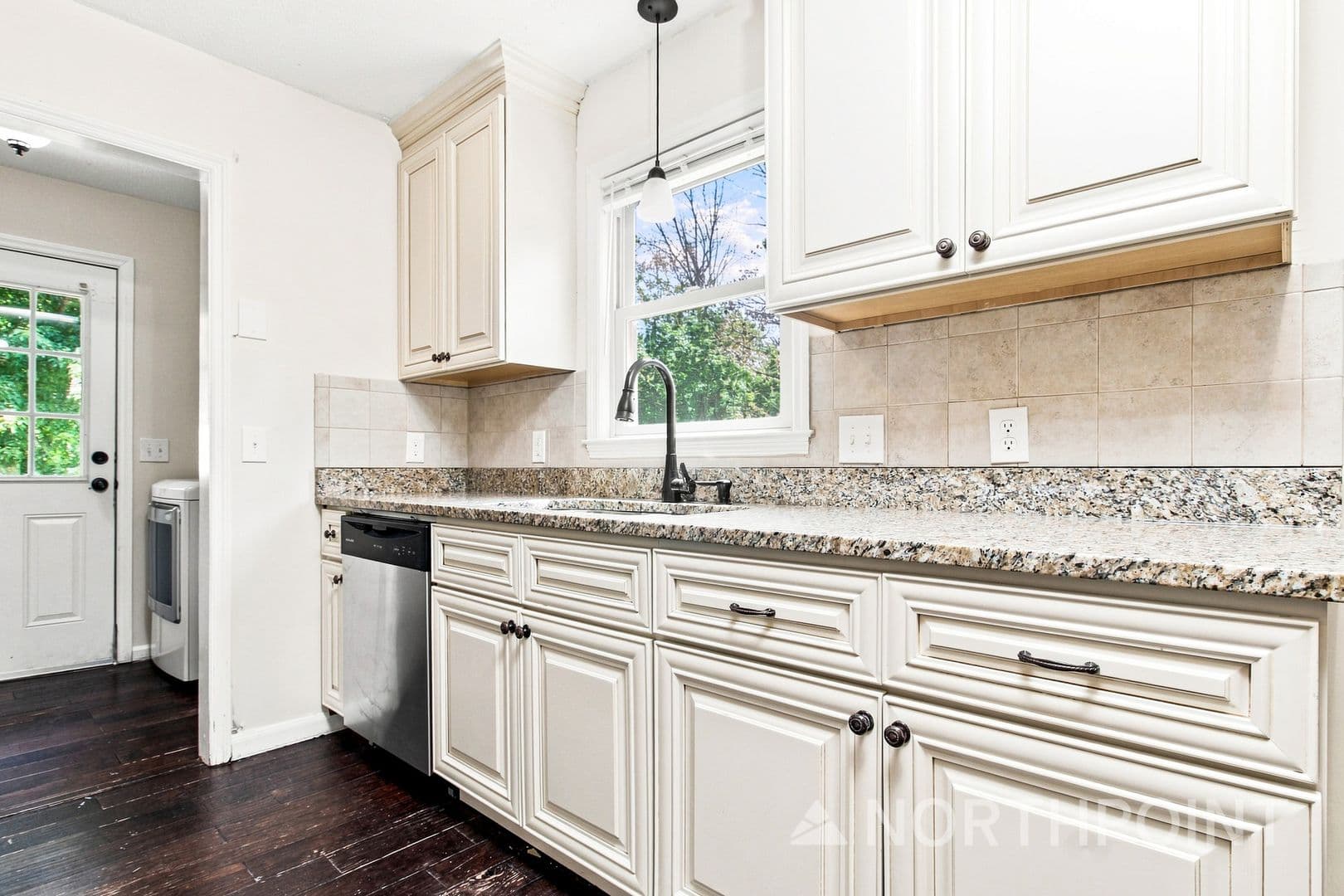 Lexington House: 236 Pleasant View Dr