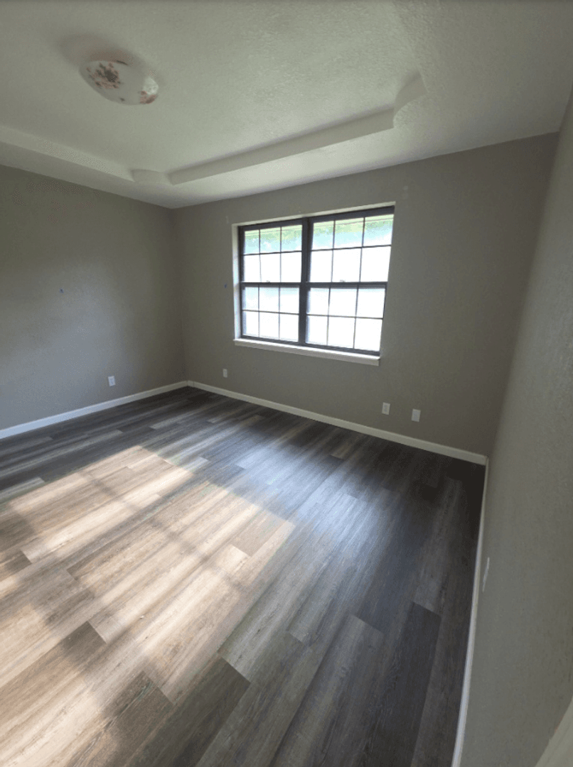 Louisburg Apartment: 305 S Mulberry St