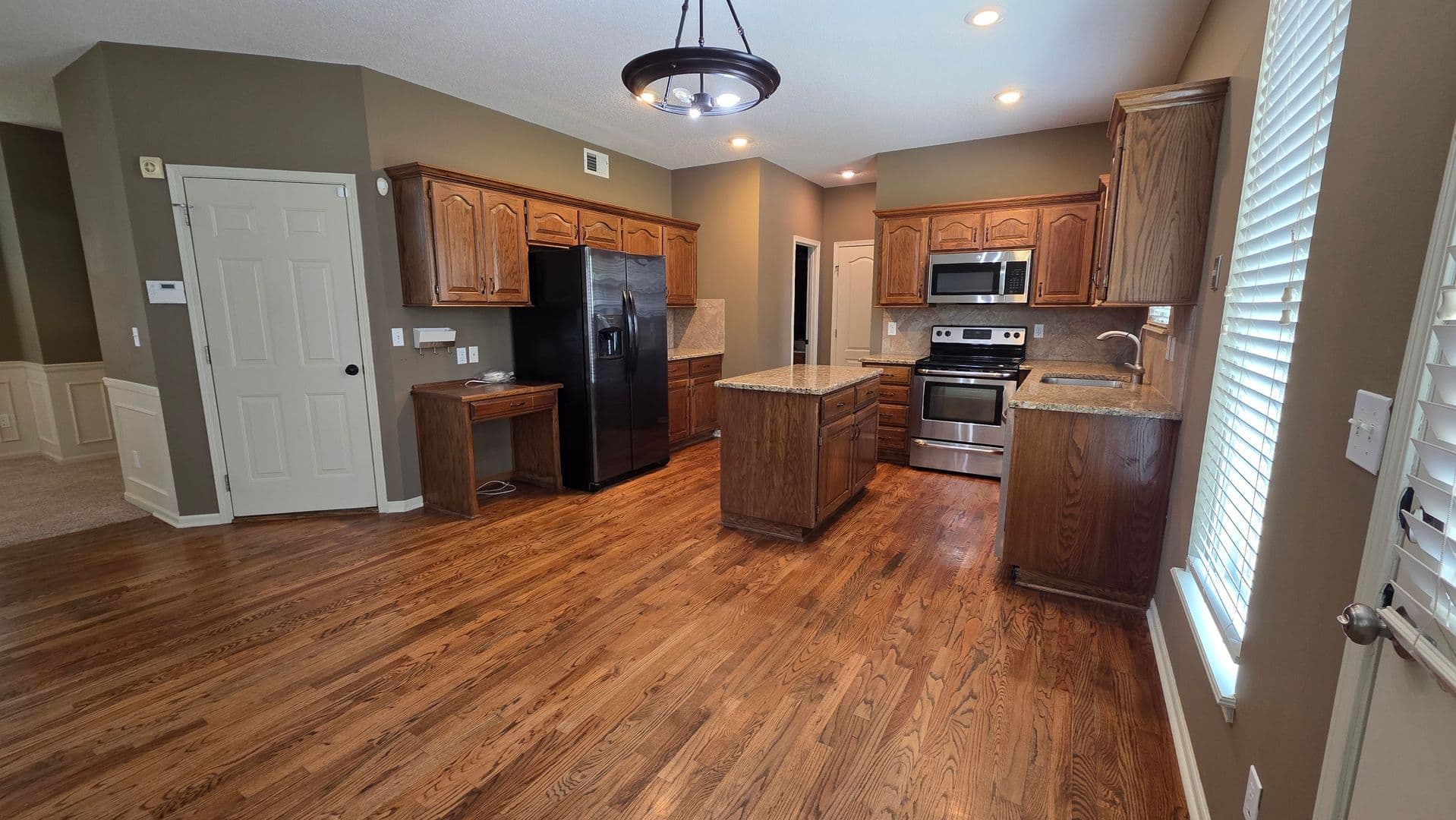 Overland Park House: 13232 Carter St