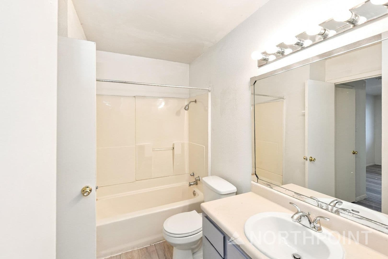 Austin Apartment: 2201 W William Cannon Dr