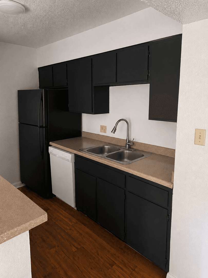 Austin Apartment: 2201 W William Cannon Dr
