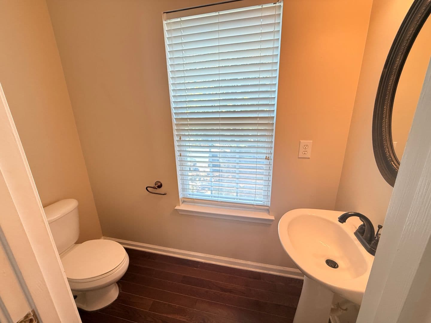 Charlotte Townhome: 15641 Castle Watch Ave