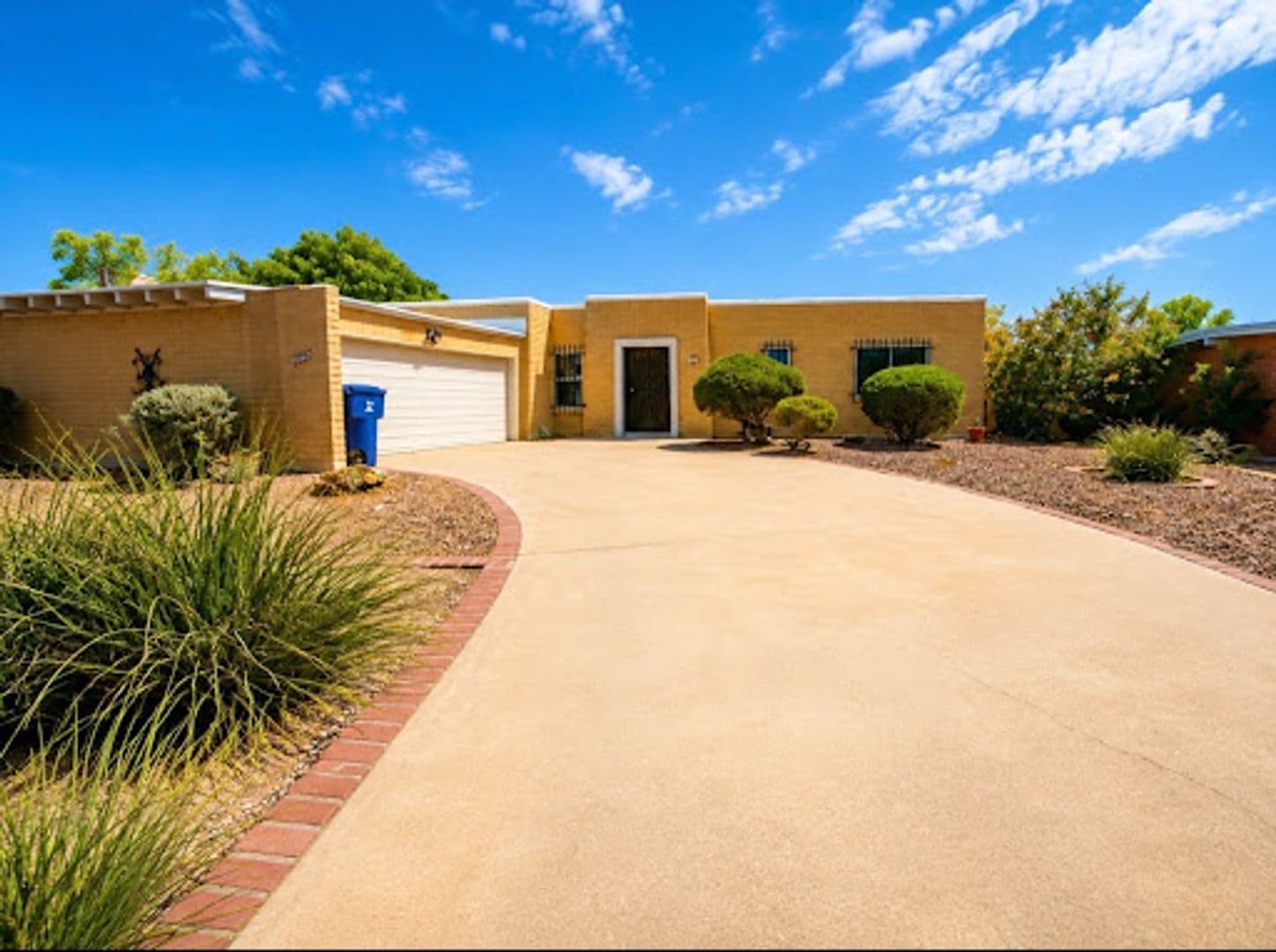 Tucson House: 9060 E Bluefield St