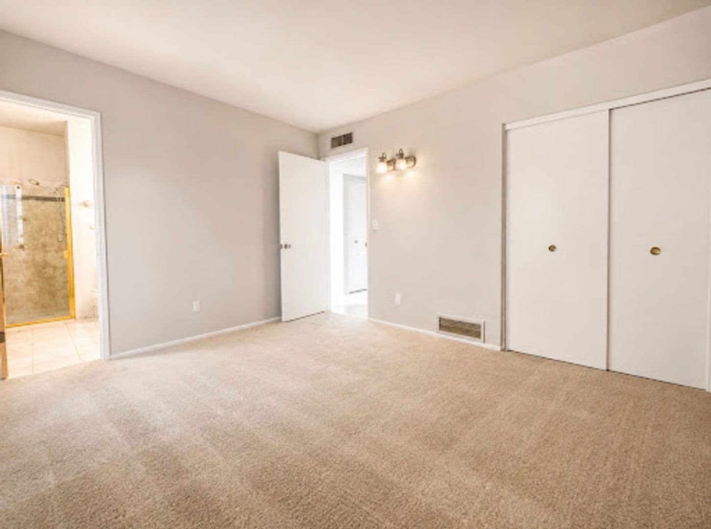 Tucson House: 9060 E Bluefield St