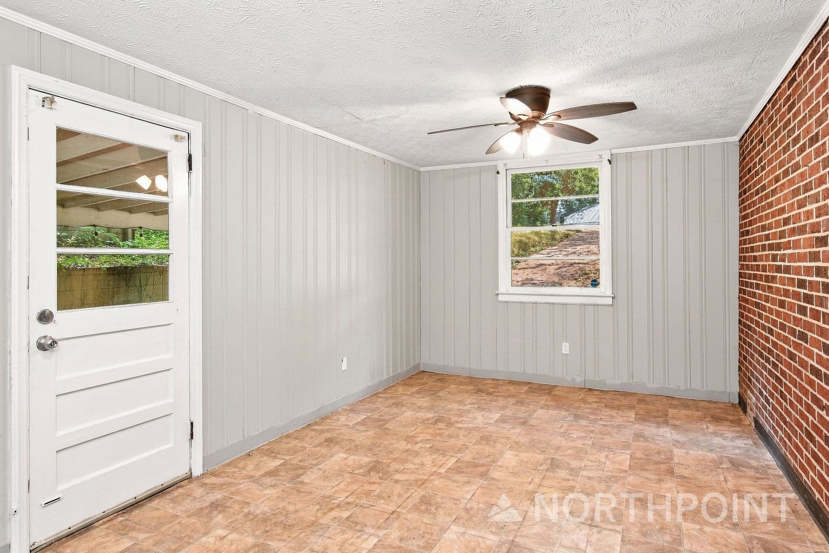 Decatur House: 1003 Forrest Blvd