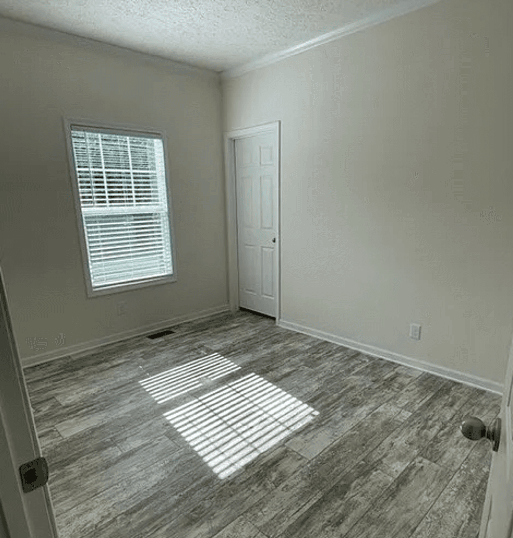 Rock Hill House: 379 Blanche Cir