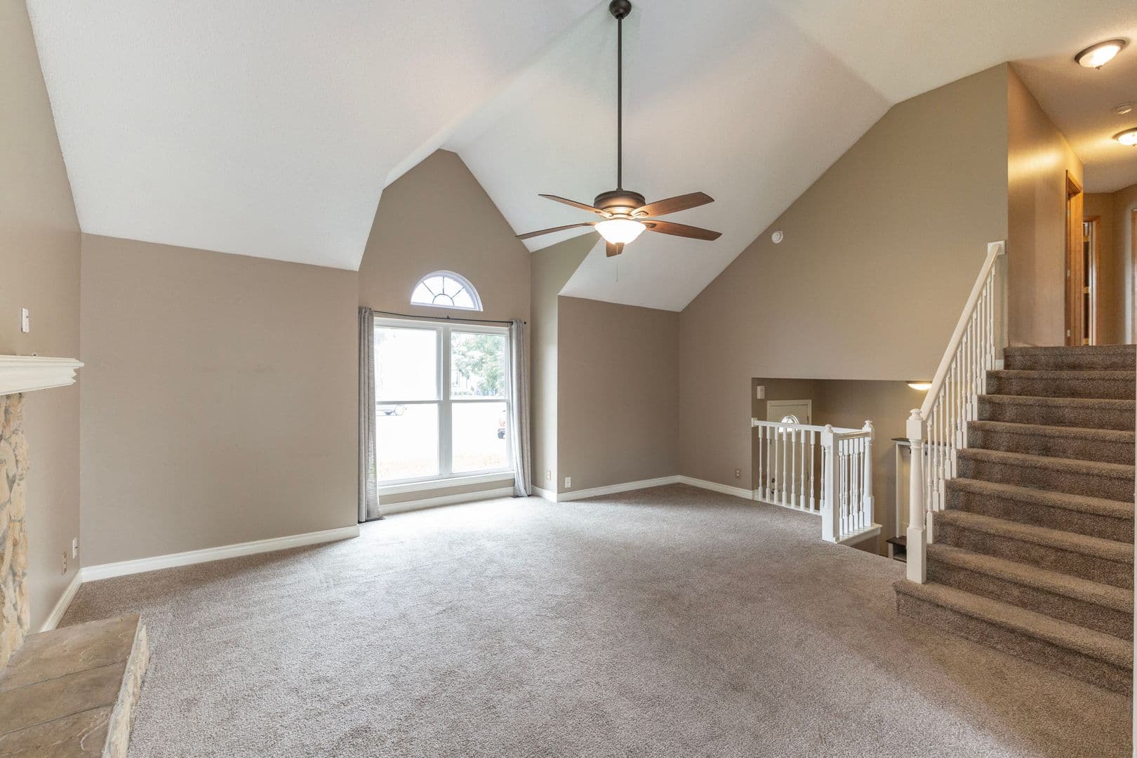 Olathe House: 16131 S Matt Ct