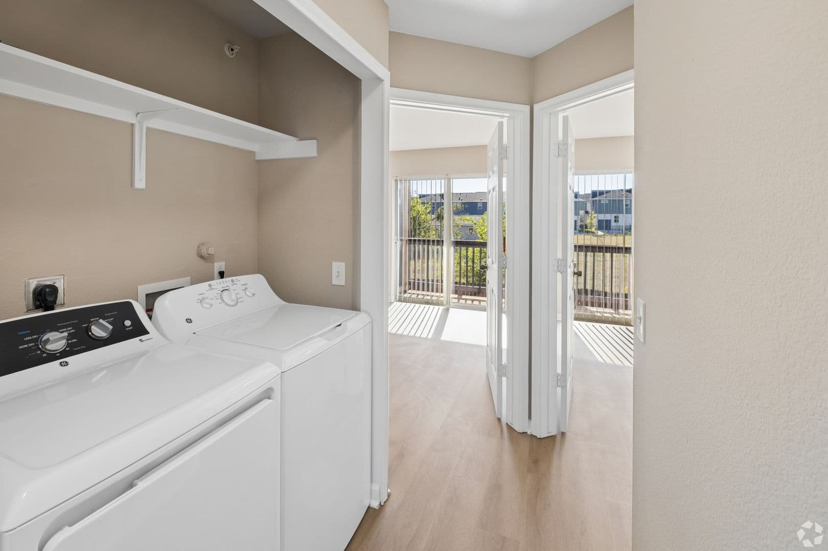 Leander Apartment: 413 Lion Dr