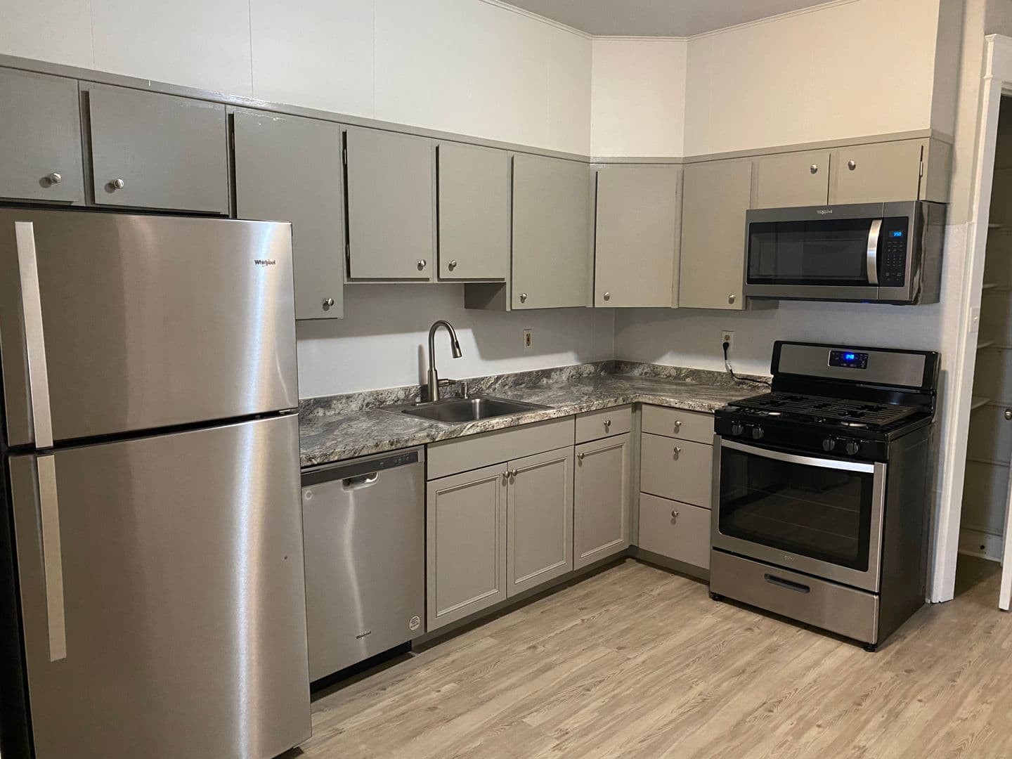 Lancaster Apartment: 219-221 N. Mulberry St.