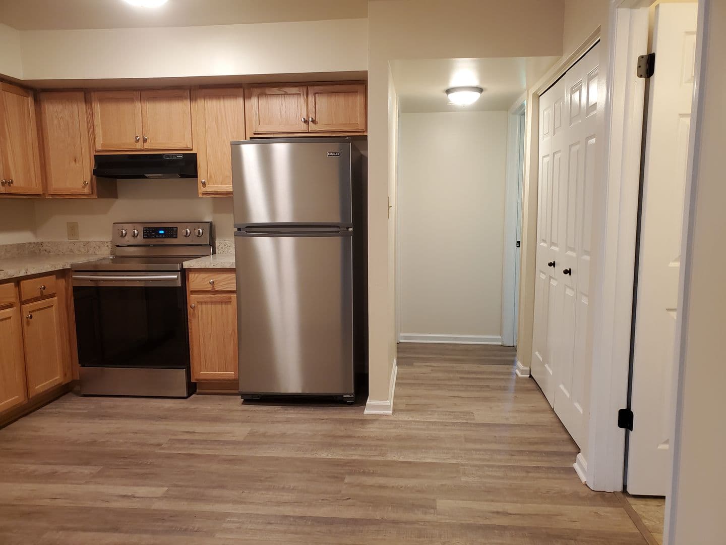 Lancaster Apartment: 405 Judie Lane