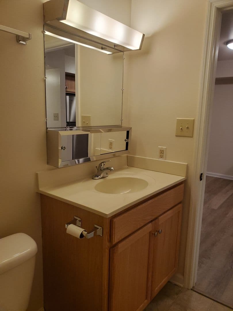 Lancaster Apartment: 405 Judie Lane