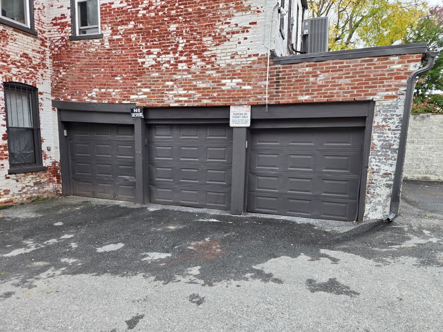 Lancaster Apartment: 214-216 E King St