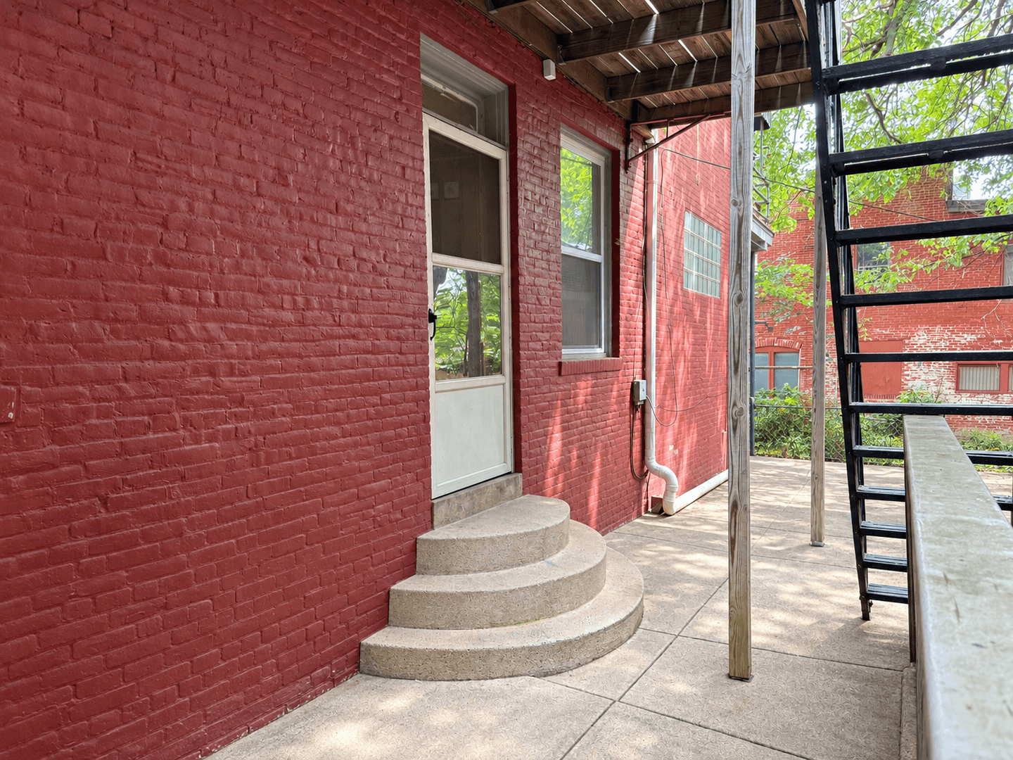 Lancaster Apartment: 219-221 N. Mulberry St.
