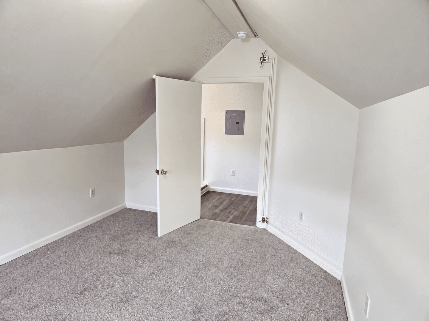 Elizabethtown Apartment: 36-38 N Poplar St.